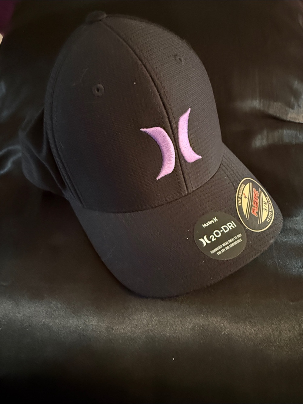 Hurley Black Cap with Pink Logo Embroidery